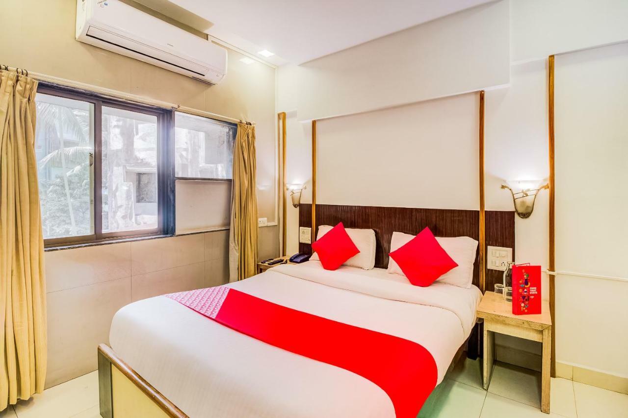 Oyo Flagship 19825 Hotel Panchratna Panvel Esterno foto
